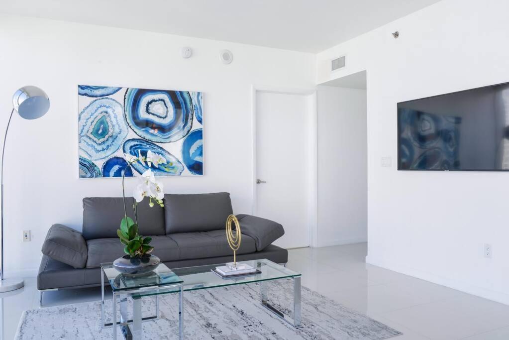 Wonderful 2 Bedroom Apt With Ocean Views At Icon Brickell Miami Bagian luar foto