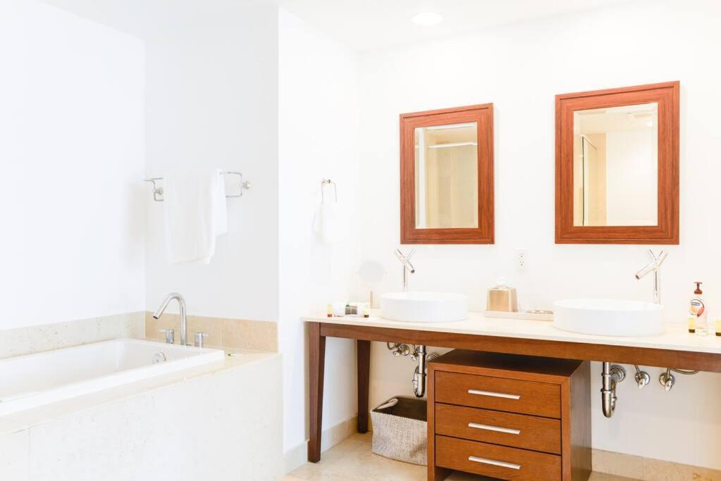 Wonderful 2 Bedroom Apt With Ocean Views At Icon Brickell Miami Bagian luar foto